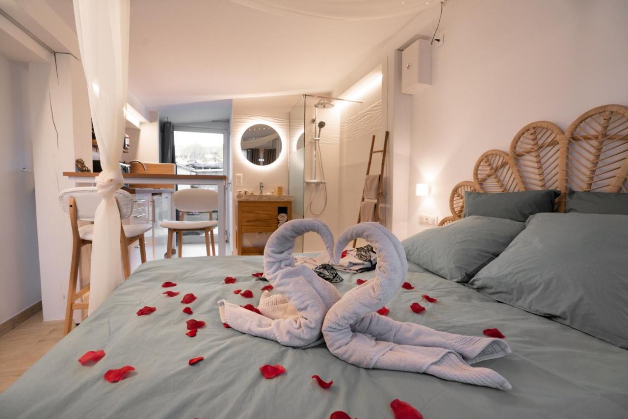 Lovina Chambre De Charme Avec Jaccuzi Velaux Zewnętrze zdjęcie