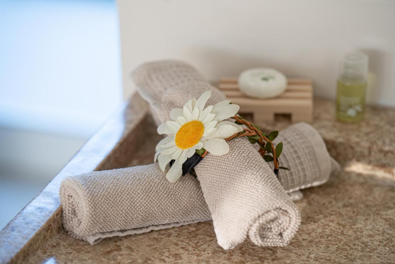 Lovina Chambre De Charme Avec Jaccuzi Velaux Zewnętrze zdjęcie