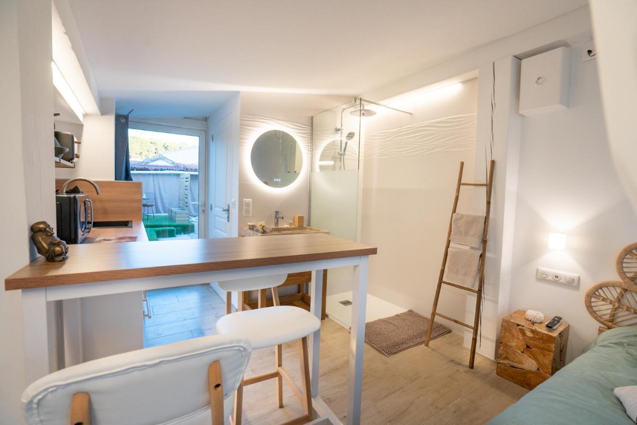 Lovina Chambre De Charme Avec Jaccuzi Velaux Zewnętrze zdjęcie