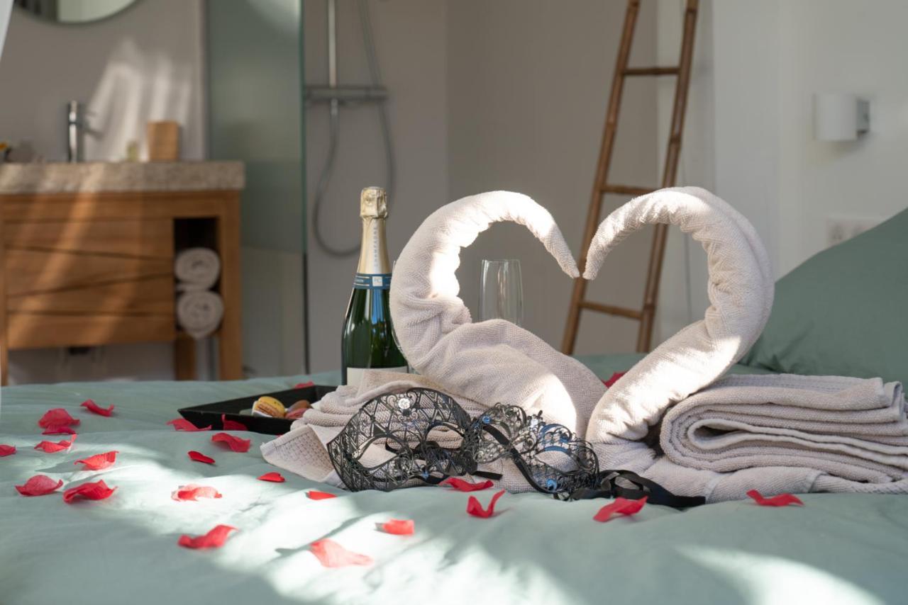 Lovina Chambre De Charme Avec Jaccuzi Velaux Zewnętrze zdjęcie