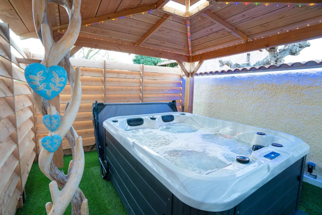 Lovina Chambre De Charme Avec Jaccuzi Velaux Zewnętrze zdjęcie